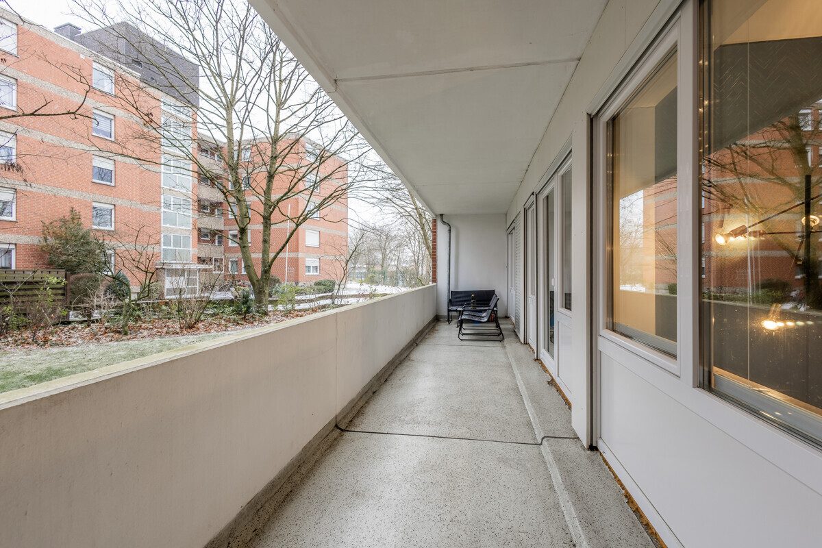 Immobilienangebot - Warendorf - Wohnen & Gewerbe - Renoviert, großzügig, hell - Hochparterrewohnung in Warendorf!
