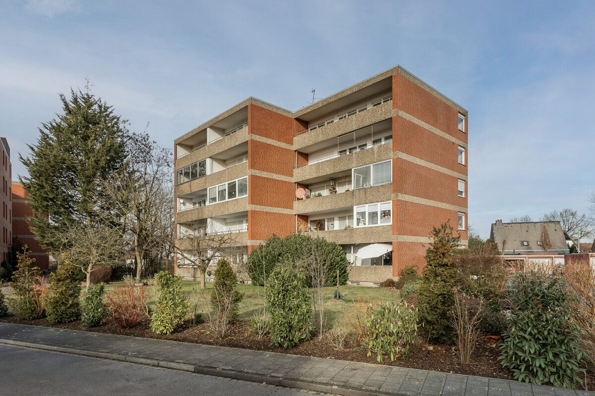 Immobilienangebot - Warendorf - Wohnen & Gewerbe - Renoviert, großzügig, hell - Hochparterrewohnung in Warendorf!
