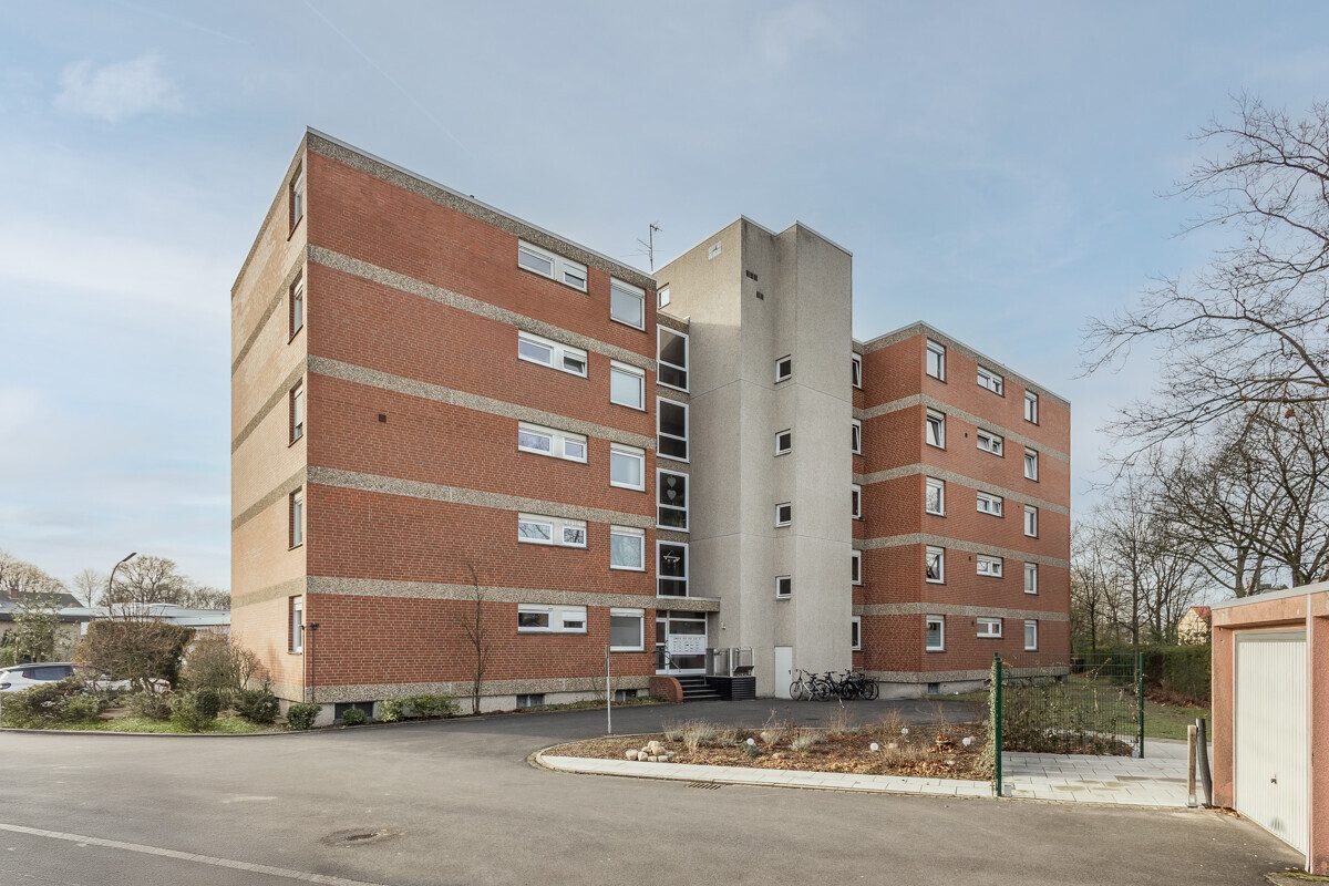 Immobilienangebot - Warendorf - Wohnen & Gewerbe - Renoviert, großzügig, hell - Hochparterrewohnung in Warendorf!