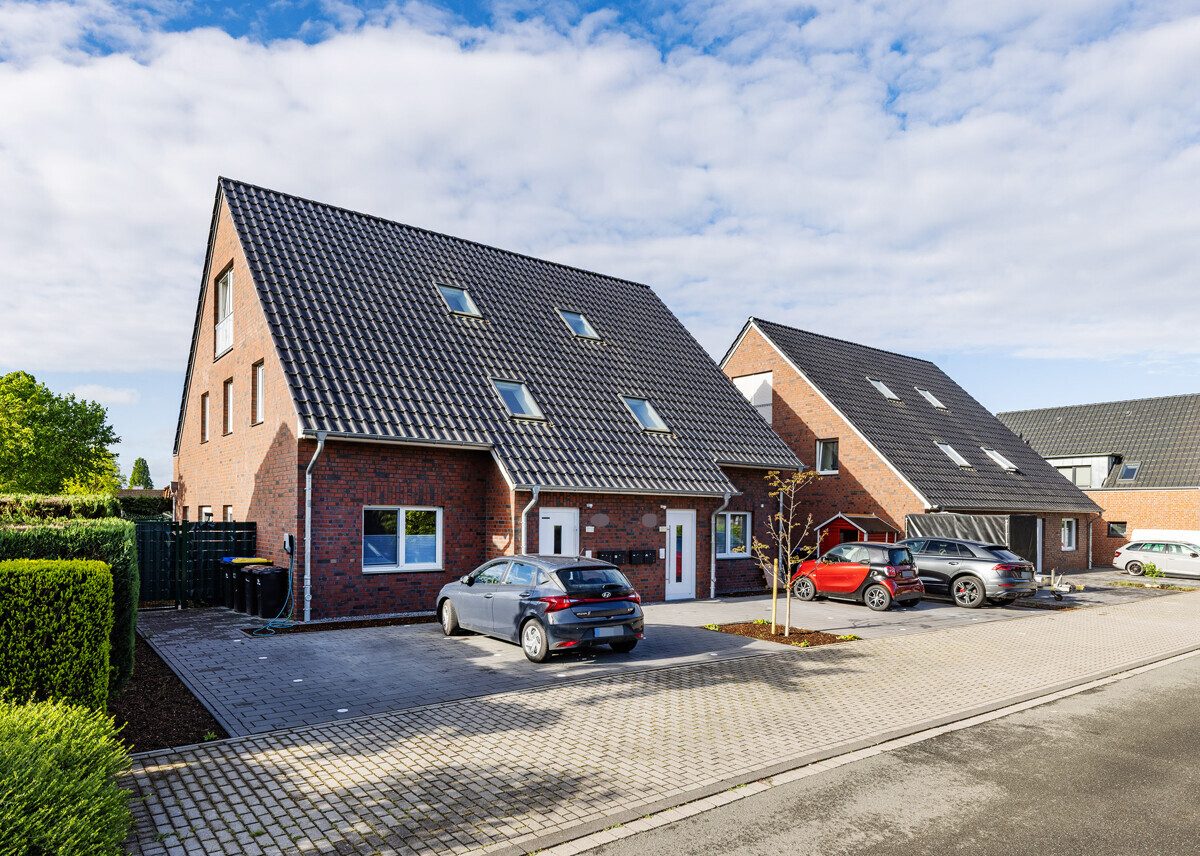 Immobilienangebot - Telgte / Westbevern - Investment - Voll vermietete Kapitalanlage:Zwei neuwertige Doppelhäuser mit insgesamt acht Wohneinheiten!