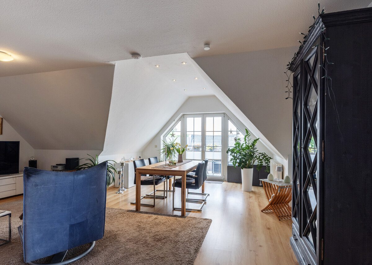 Immobilienangebot - Telgte - Wohnen & Gewerbe - Ideal zum Wohlfühlen - Gepflegte Dachgeschosswohnung in einem 5-Parteienhaus!