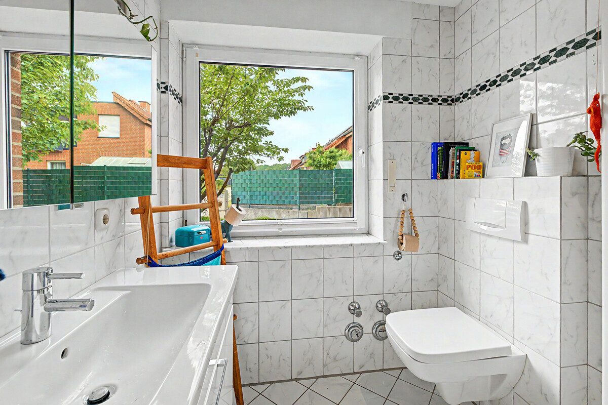 Badezimmer Immobilienangebot - Oelde - Wohnen & Gewerbe - Gepflegt und gemütlich - Ihre
neuen vier Wände (Erbbaurecht)!