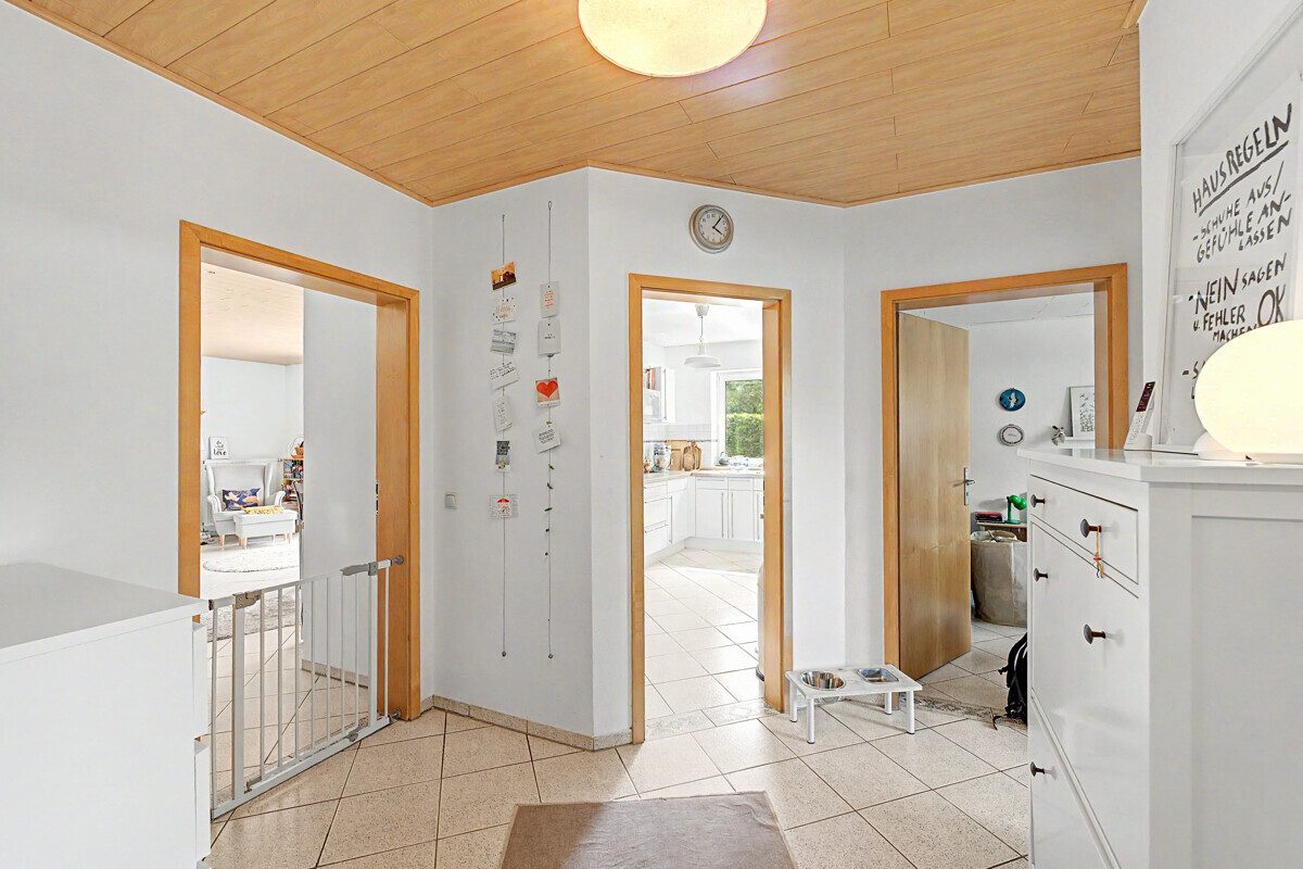 Flur Immobilienangebot - Oelde - Wohnen & Gewerbe - Gepflegt und gemütlich - Ihre
neuen vier Wände (Erbbaurecht)!