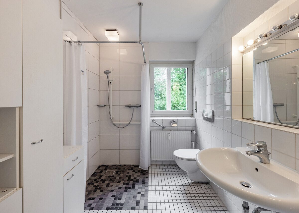 Badezimmer Immobilienangebot - Munster - Wohnen & Gewerbe - Erdgeschosswohnung mit eigenem Garten!