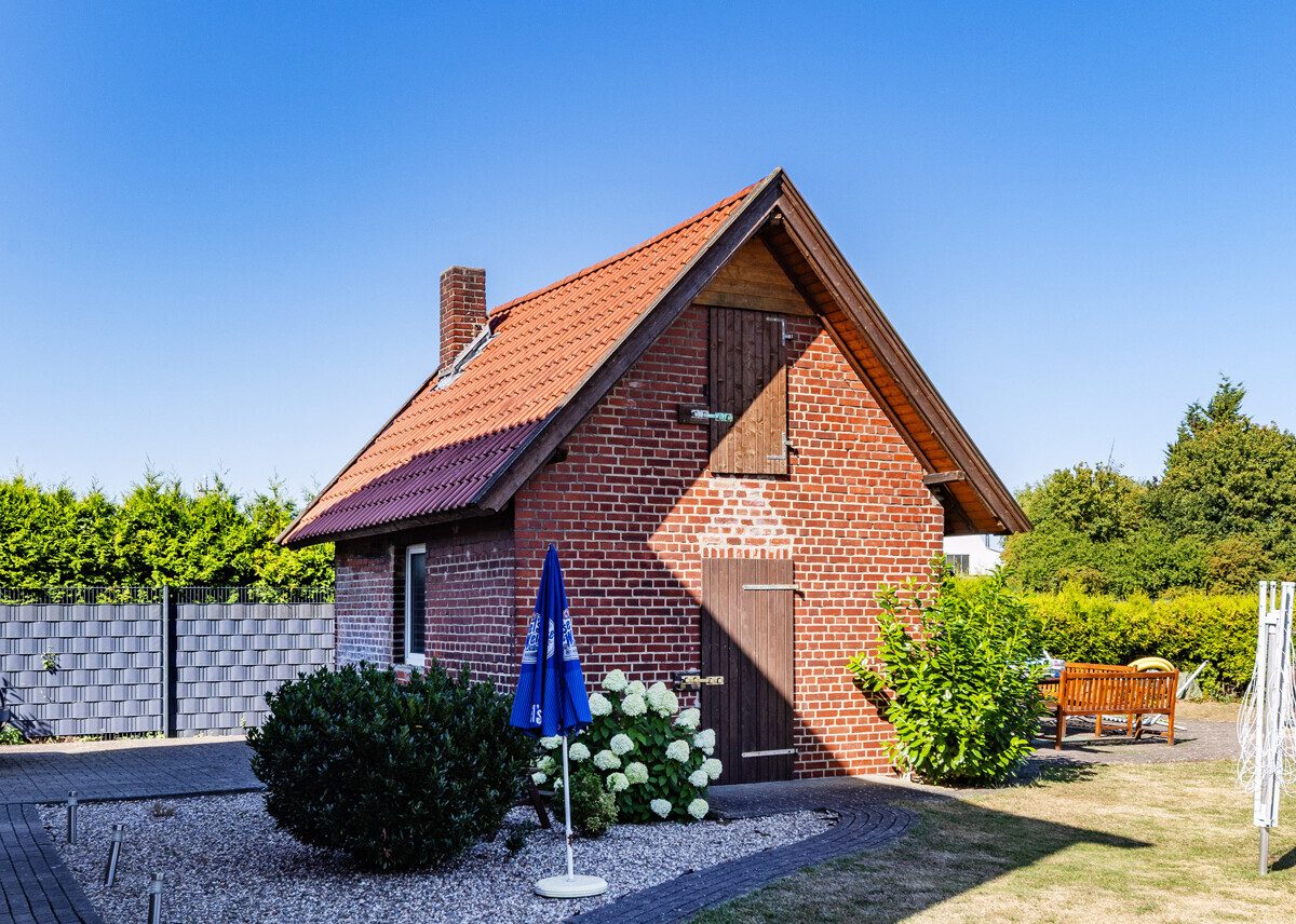 Immobilienangebot - Ahlen - Wohnen & Gewerbe - 152 m² Gesamtfläche - Renoviertes Zweifamilienhaus in ruhiger Lage!