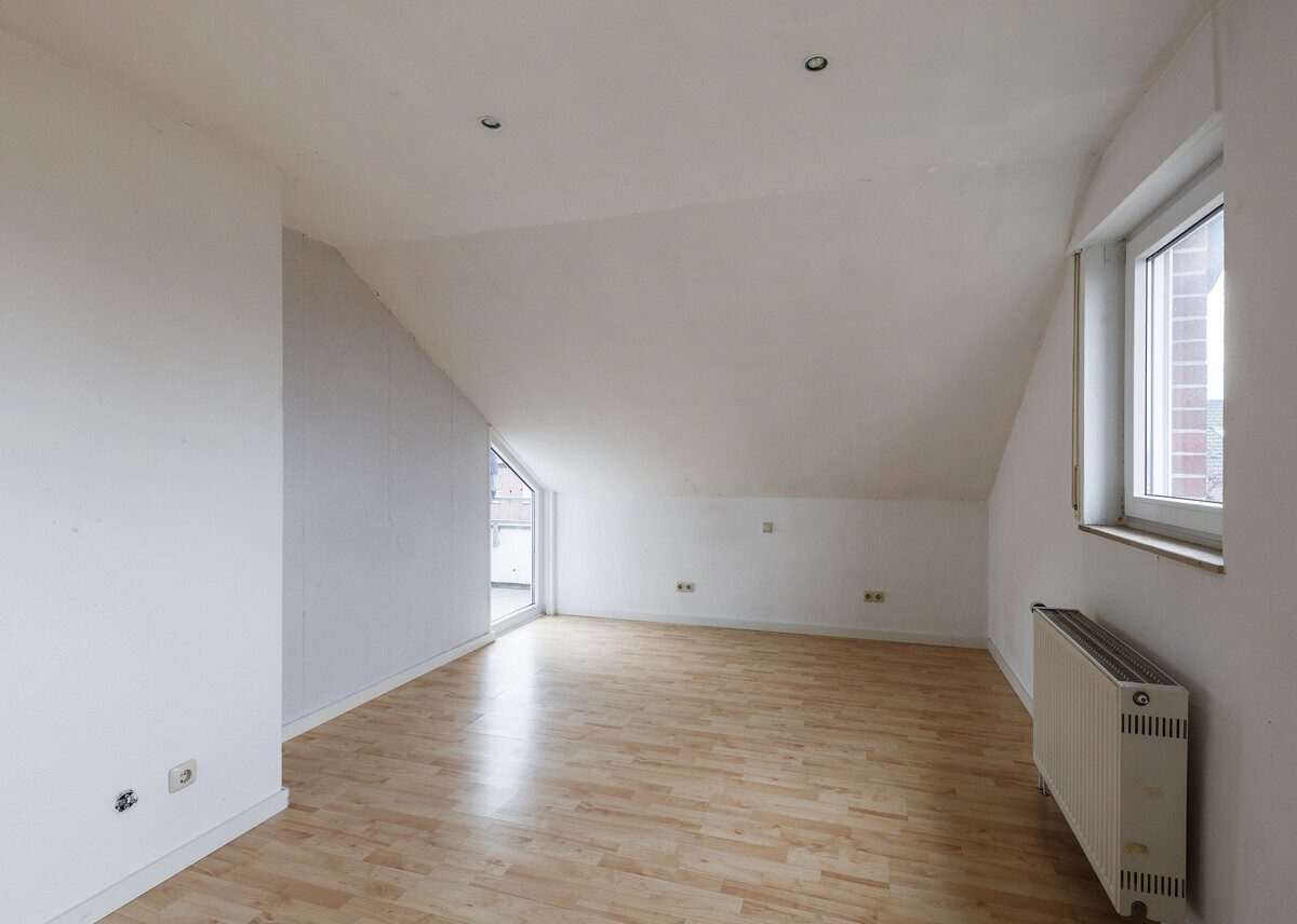 Schlafzimmer 1 Immobilienangebot - Beckum - Wohnen & Gewerbe - Attraktive Dachgeschosswohnung im beliebten Beckumer Süden!