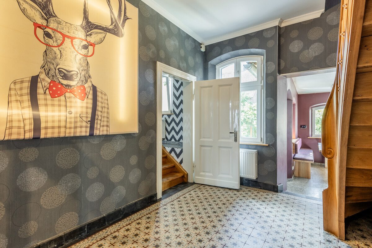 Immobilienangebot - Oelde - Wohnen & Gewerbe - Attraktive Preisreduzierung!
Altbaucharme trotz Kernsanierung!