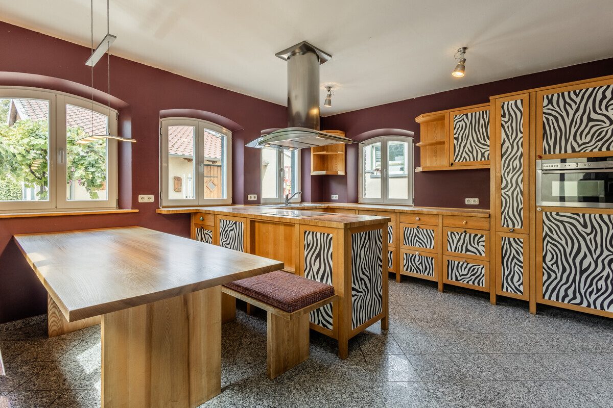 Immobilienangebot - Oelde - Wohnen & Gewerbe - Attraktive Preisreduzierung!
Altbaucharme trotz Kernsanierung!