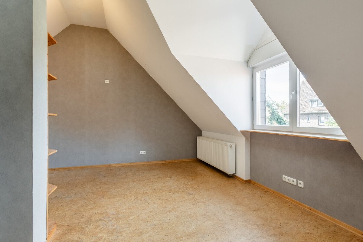 Immobilienangebot - Oelde - Wohnen & Gewerbe - Attraktive Preisreduzierung!
Altbaucharme trotz Kernsanierung!