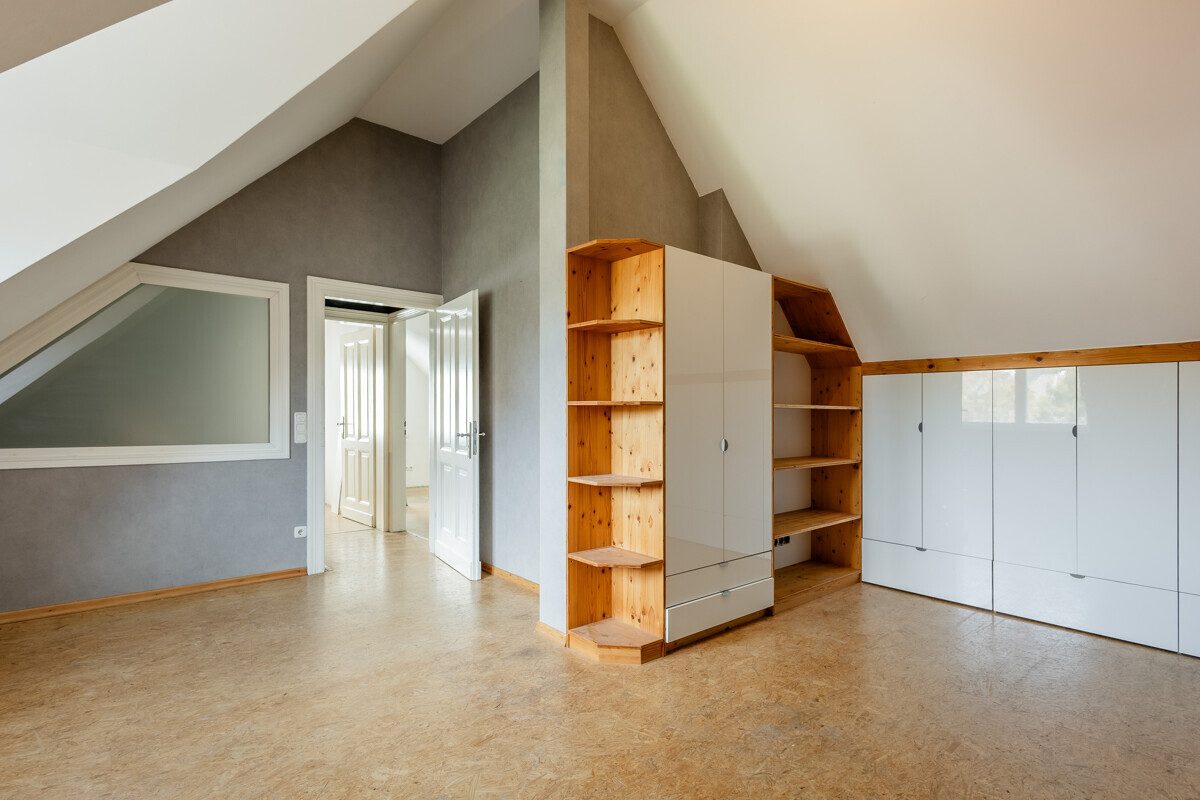 Immobilienangebot - Oelde - Wohnen & Gewerbe - Attraktive Preisreduzierung!
Altbaucharme trotz Kernsanierung!