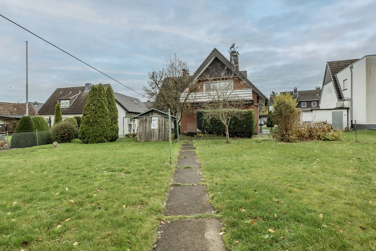 Rückansicht Immobilienangebot - Oelde - Wohnen & Gewerbe - Ein Haus mit vielen Möglichkeiten!