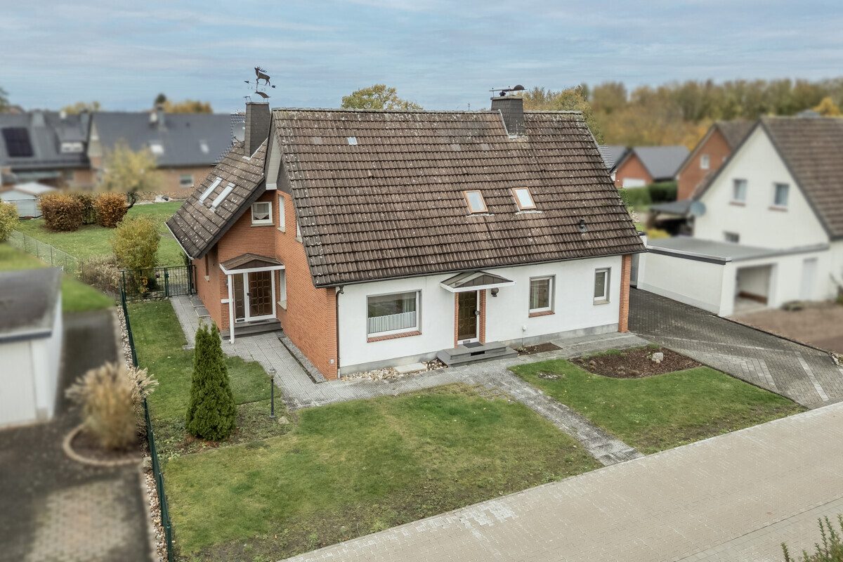 Immobilienangebot - Oelde - Wohnen & Gewerbe - Ein Haus mit vielen Möglichkeiten!