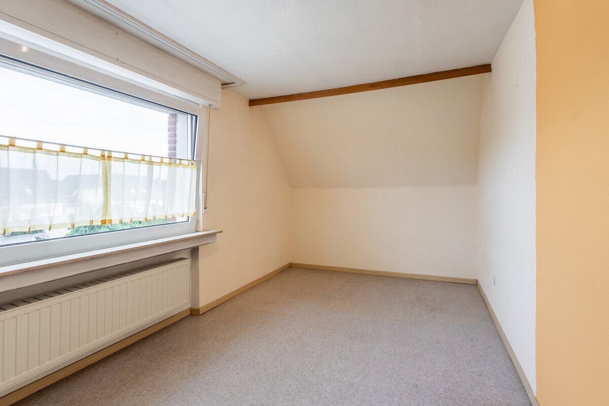 Kinderzimmer im Dachgeschoss Immobilienangebot - Oelde - Wohnen & Gewerbe - Ein Haus mit vielen Möglichkeiten!