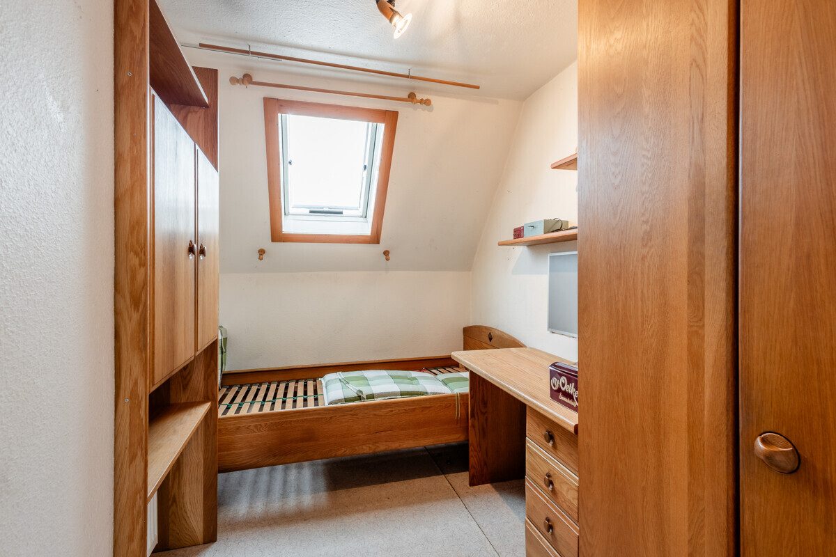 Büro im Dachgeschoss Immobilienangebot - Oelde - Wohnen & Gewerbe - Ein Haus mit vielen Möglichkeiten!