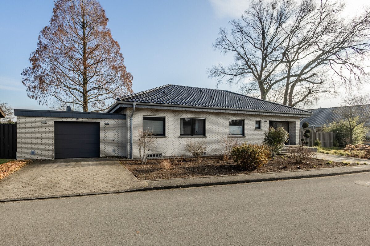 Außenansicht Immobilienangebot - Ennigerloh - Wohnen & Gewerbe - Schick und geschmackvoll - hier können Sie ohne Modernisierungsaufwand einziehen!