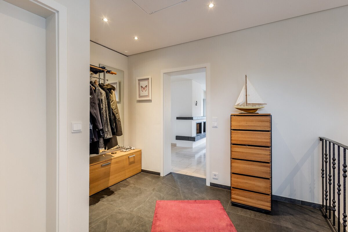 Eingangsbereich Immobilienangebot - Ennigerloh - Wohnen & Gewerbe - Schick und geschmackvoll - hier können Sie ohne Modernisierungsaufwand einziehen!