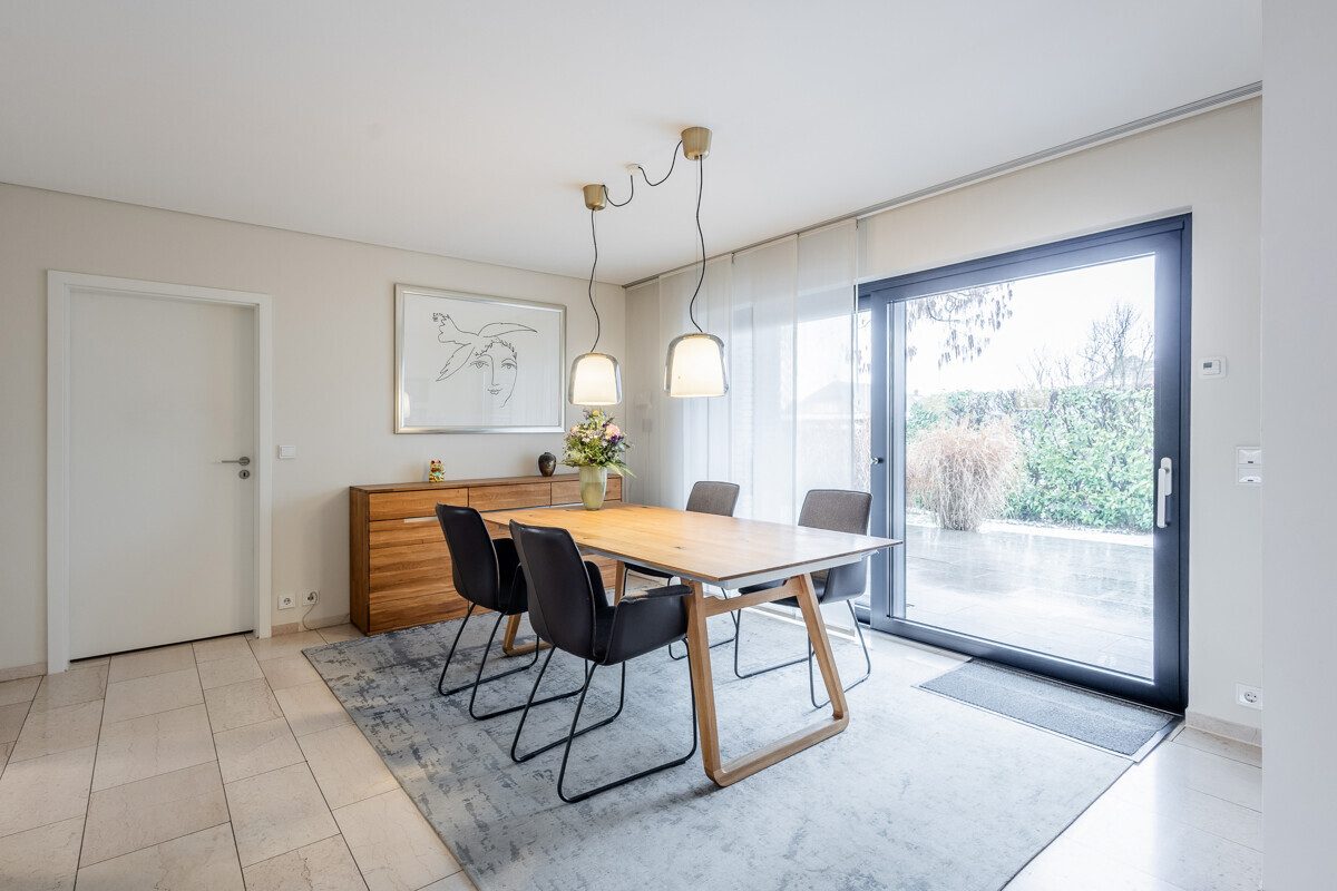 Essbereich Immobilienangebot - Ennigerloh - Wohnen & Gewerbe - Schick und geschmackvoll - hier können Sie ohne Modernisierungsaufwand einziehen!