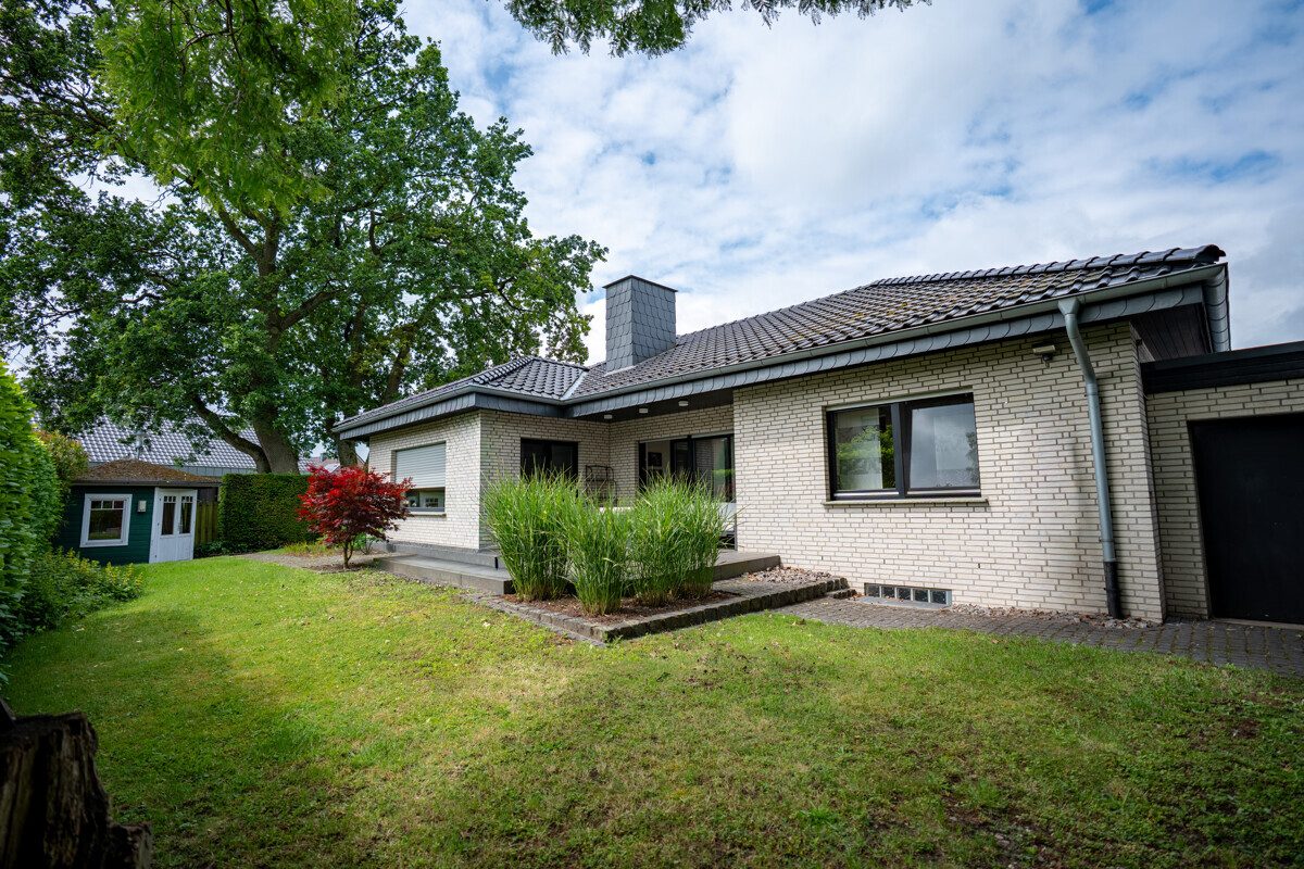 Immobilienangebot - Ennigerloh - Wohnen & Gewerbe - Schick und geschmackvoll - hier können Sie ohne Modernisierungsaufwand einziehen!
