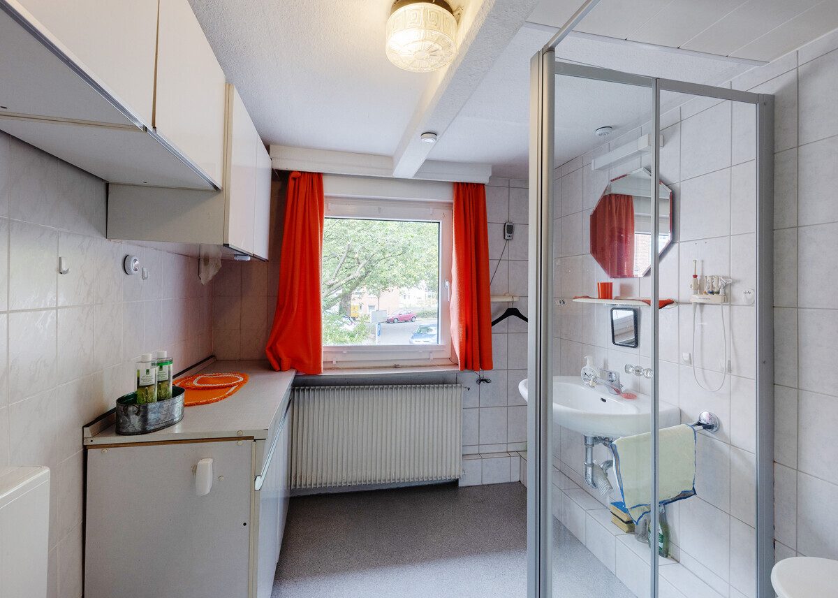 Badezimmer (OG) Immobilienangebot - Beckum - Wohnen & Gewerbe - Sanierungsbedürftiges Einfamilienhaus direkt in der Innenstadt!