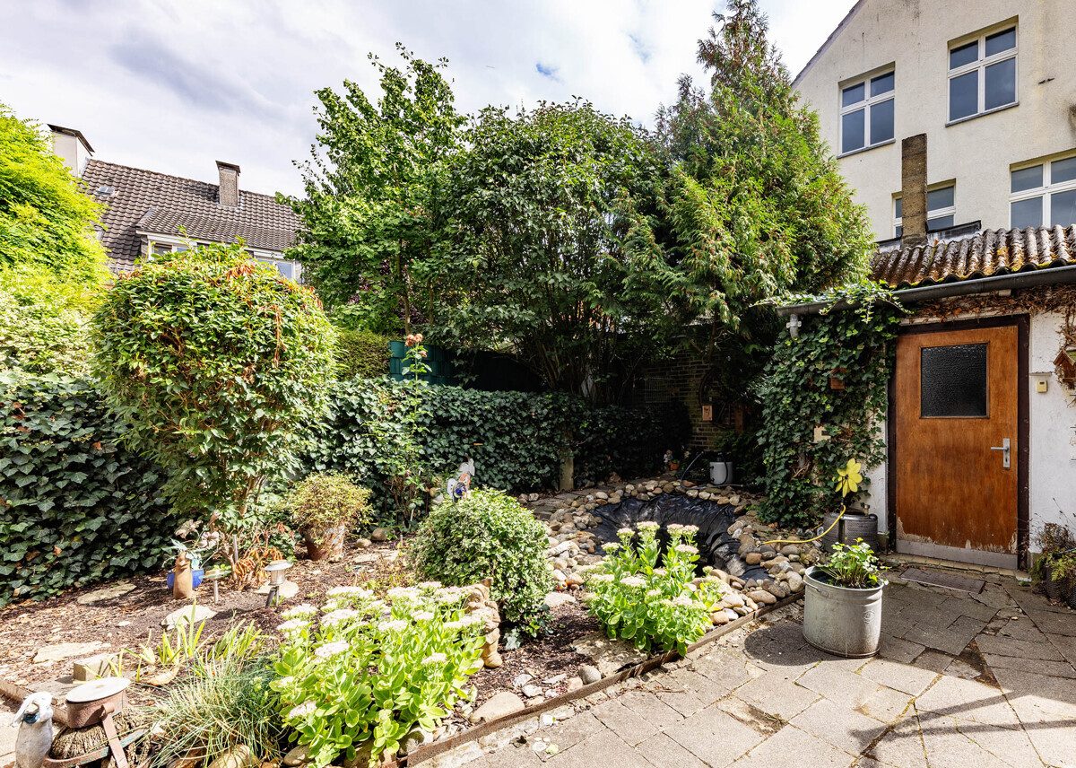 Garten Immobilienangebot - Beckum - Wohnen & Gewerbe - Sanierungsbedürftiges Einfamilienhaus direkt in der Innenstadt!