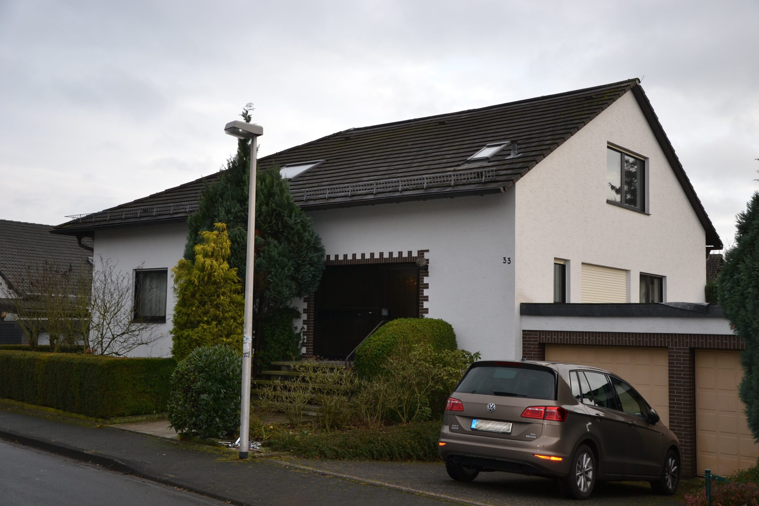 König Immobilien GmbH - Immobilienangebot - Baunatal - Einfamilienhaus - Großzügiges Familiendomizil in begehrter Lage von Baunatal