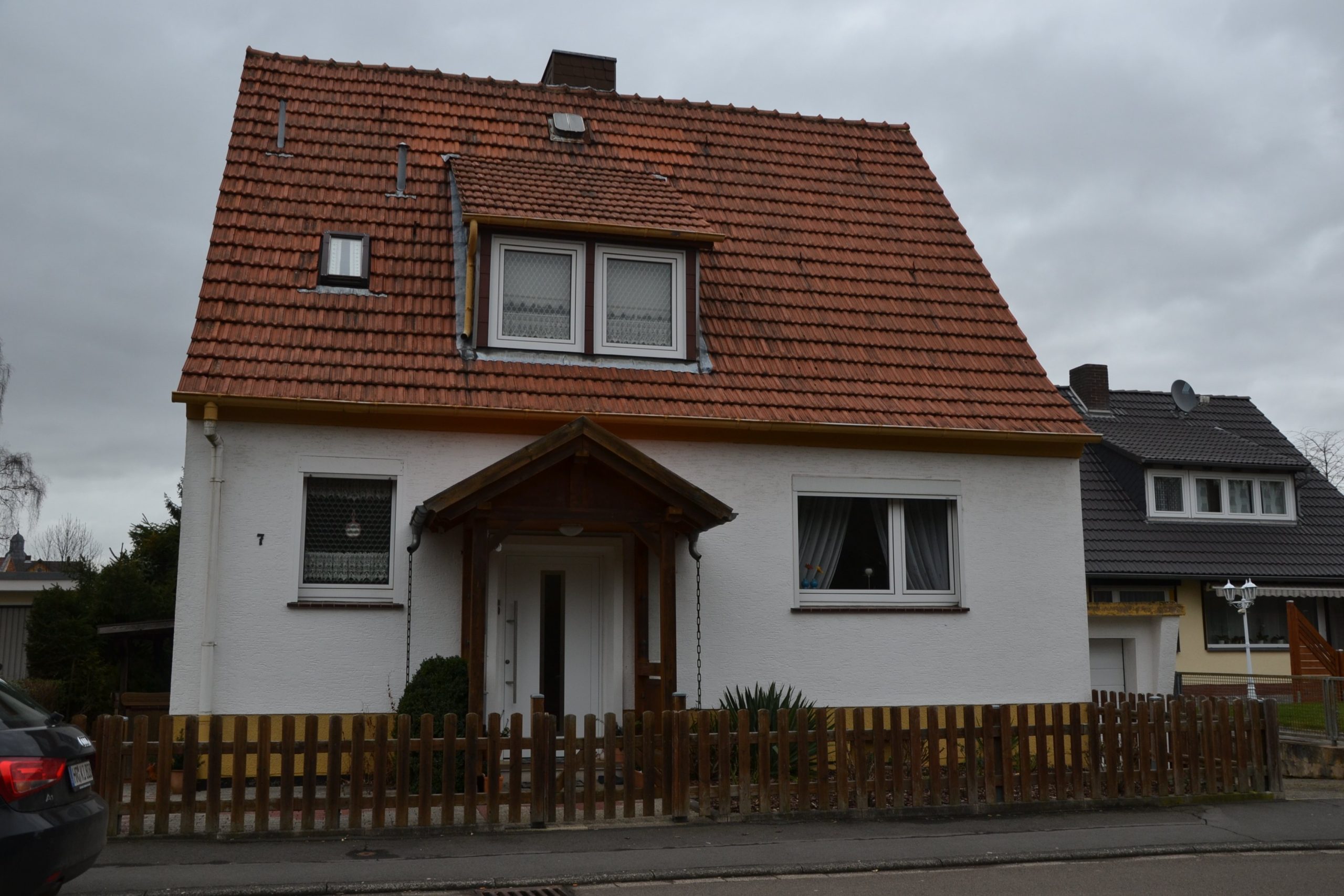 König Immobilien GmbH - Immobilienangebot - Fuldatal - Einfamilienhaus - Gemütliches EFH mit schönem Grundstück in Fuldatal-Ihringshausen - KEINE KÄUFERPROVISION -