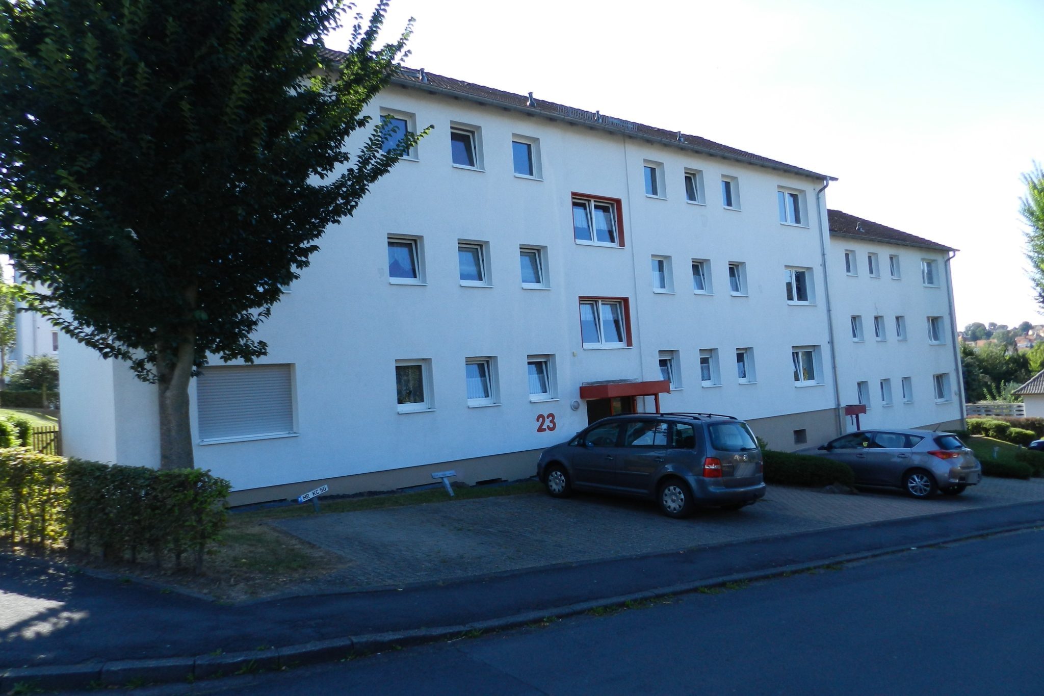 König Immobilien GmbH - Immobilienangebot - Homberg - Etagenwohnung - TOP Kapitalanlage, diese 4-Zimmerwohnung mit Balkon wird Sie begeistern! KEINE KÄUFERPROVISION