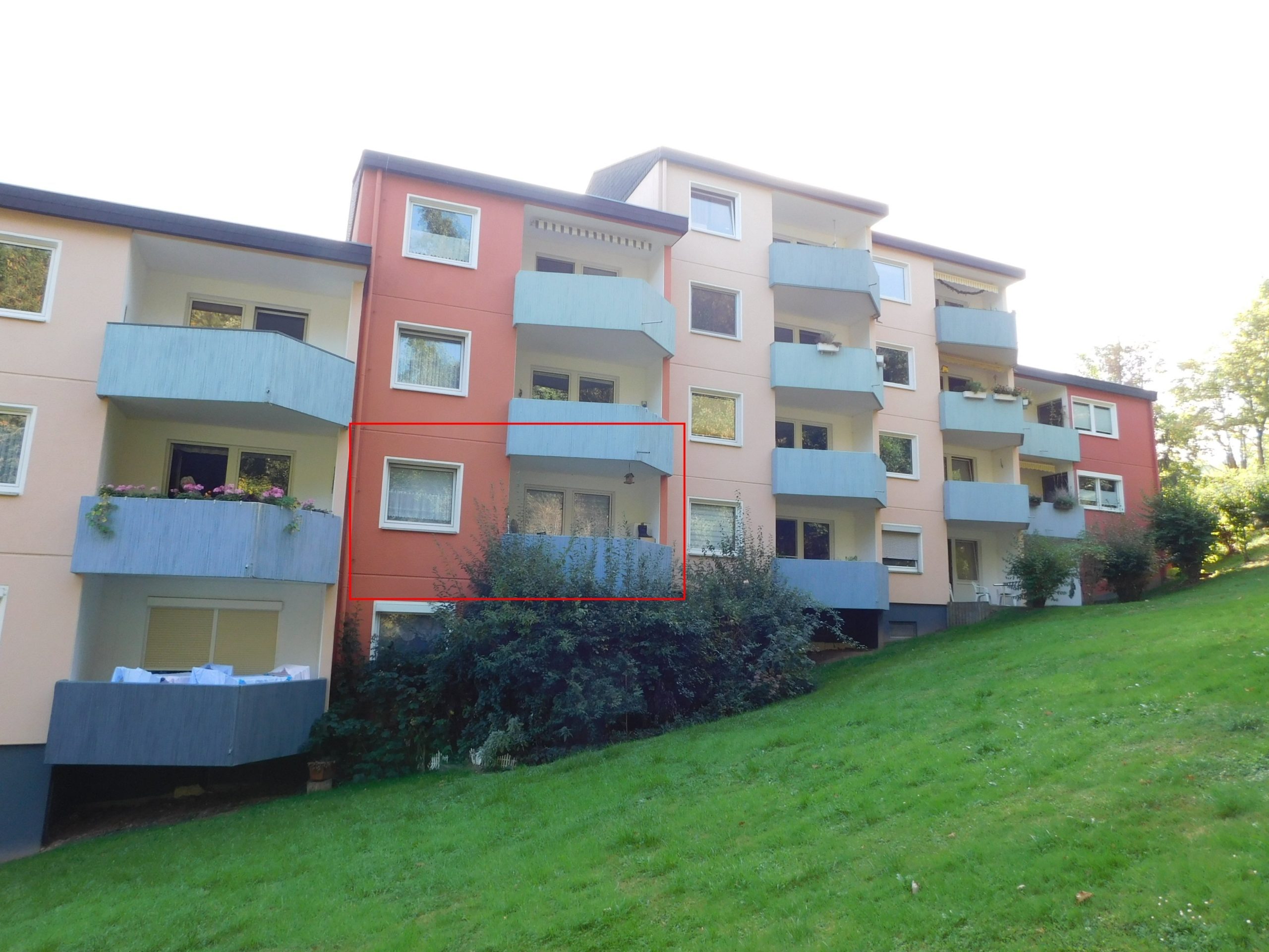 König Immobilien GmbH - Immobilienangebot - Melsungen - Etagenwohnung - Vermietete Eigenwumswohnung mit Einbauküche und Balkon! Keine Käuferprovision!
