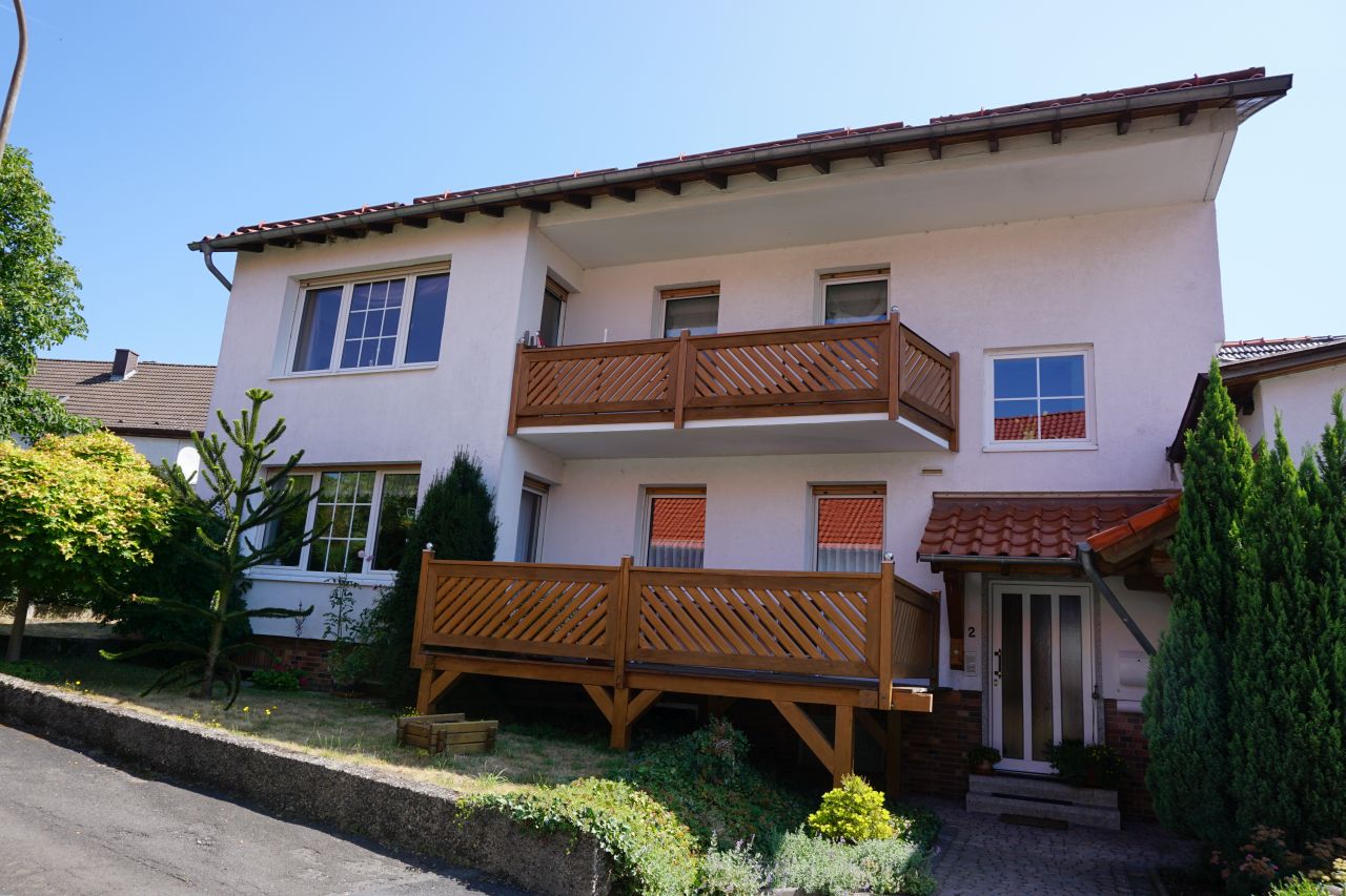 König Immobilien GmbH - Immobilienangebot - Homberg - Zweifamilienhaus - Ein Gesamtpaket das Überzeugt! Keine Käuferprovision!