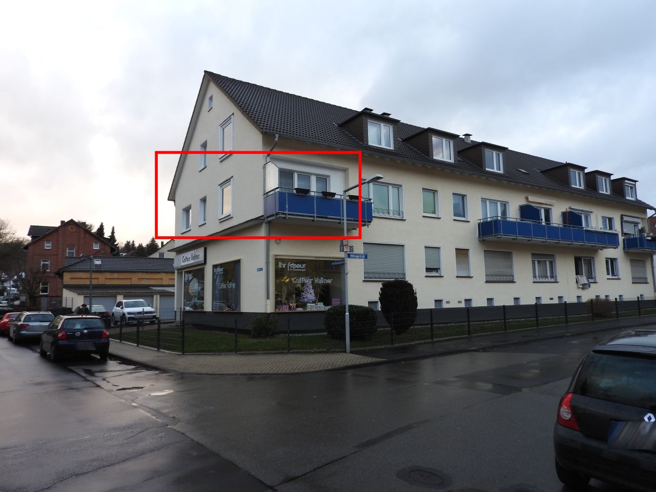 001KurzSeitliche_Hausansicht König Immobilien GmbH - Immobilienangebot - Kassel - Etagenwohnung - Selbst nutzen oder Kapitalanlage: Eigentumswohnung in Wolfsanger! KEINE KÄUFERPROVISION