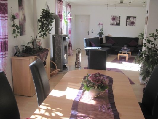 König Immobilien GmbH - Immobilienangebot - Melsungen - Einfamilienhaus - Attraktives Haus in idyllischer Lage mit Fuldablick!