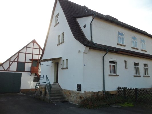 König Immobilien GmbH - Immobilienangebot - Spangenberg - Einfamilienhaus - Neuer Preis! Haus mit viel Platz und Nebengebäuden in Spangenberg!