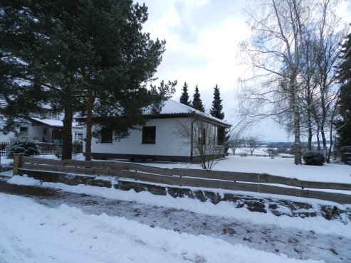 König Immobilien GmbH - Immobilienangebot - Schwalmstadt - Einfamilienhaus - Erschwinglicher Bungalow für Ruhesuchende, Grundstück erweiterbar! KEINE KÄUFERPROVISION