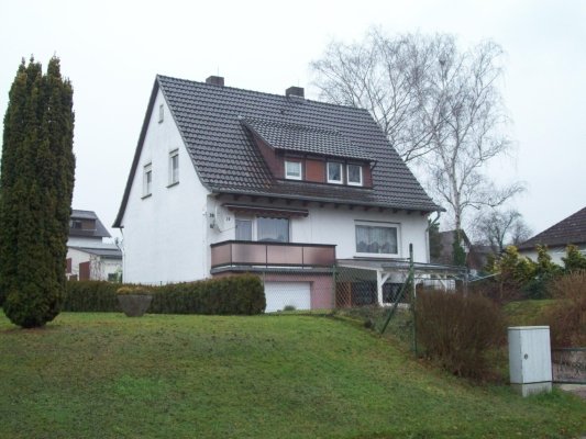 König Immobilien GmbH - Immobilienangebot - Melsungen - Einfamilienhaus - Solides Haus mit schönem Grundstück sucht neuen Eigentümer! Keine Käuferprovision!