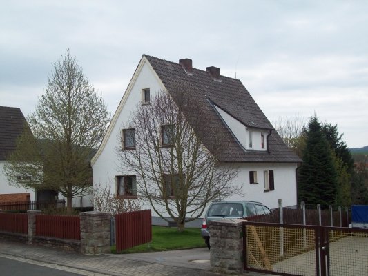 König Immobilien GmbH - Immobilienangebot - Malsfeld - Einfamilienhaus - Grundsolides Haus mit attraktivem Grundstück! Keine Käuferprovision!