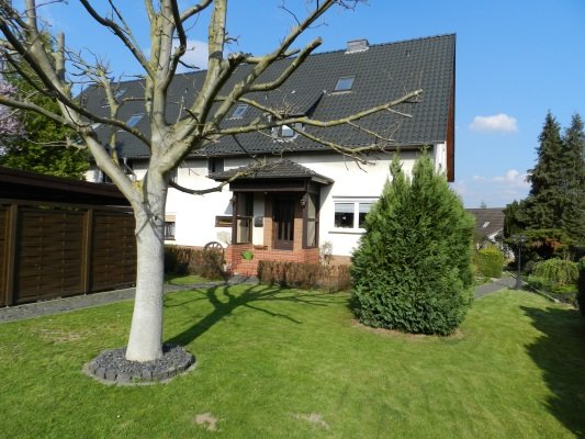 König Immobilien GmbH - Immobilienangebot - Felsberg - Doppelhaushälfte - Gepflegtes Eigenheim mit viel Freiraum, optimal für 2 Generationen! KEINE KÄUFERPROVISION