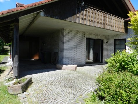König Immobilien GmbH - Immobilienangebot - Neustadt - Einfamilienhaus - Großzügiges Einfamilienhaus mit Türmchen in ruhiger Lage! KEINE KÄUFERPROVISION