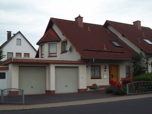 König Immobilien GmbH - Immobilienangebot - Guxhagen - Doppelhaushälfte - Doppelhaushälfte in Top Zustand in gefragter Wohnlage! Keine Käuferprovision!