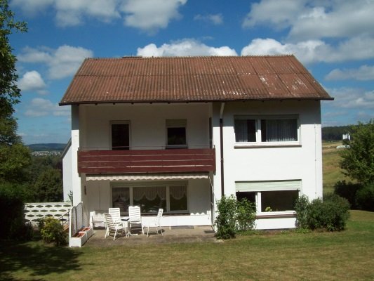 König Immobilien GmbH - Immobilienangebot - Hessisch Lichtenau - Einfamilienhaus - Haus mit zusätzlichem Grundstück in guter Lage! Keine Käuferprovision!