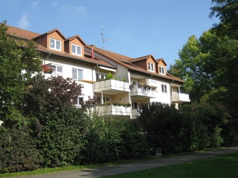 König Immobilien GmbH - Immobilienangebot - Kassel - Dachgeschosswohnung - Gemütliche Dachgeschosswohnung mit Blick ins Grüne
