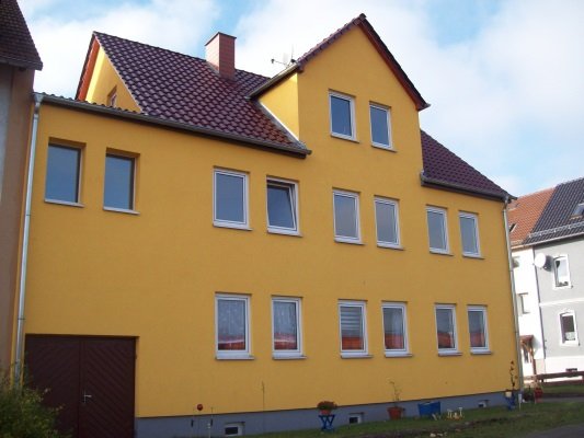 König Immobilien GmbH - Immobilienangebot - Bebra - Mehrfamilienhaus - Dreifamilienhaus in Bebra zur Kapitalanlage oder für die Selbst- und Teilnutzung bestens geeignet!