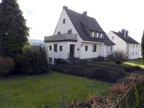 König Immobilien GmbH - Immobilienangebot - Homberg - Zweifamilienhaus - Das Familiendomizil in TOP-Lage! KEINE KÄUFERPROVISION!