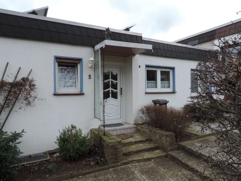 König Immobilien GmbH - Immobilienangebot - Fuldatal - Reihenhaus - Gemütliches RMH mit Wintergarten und Photovoltaikanlage -KEINE KÄUFERPROVISION-