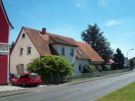 König Immobilien GmbH - Immobilienangebot - Guxhagen - Einfamilienhaus - Neuer Preis! Ein- bis Zweifamilienhaus mit viel Platz und schönem Grundstück! Keine Käuferprovision!