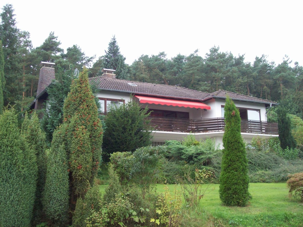 König Immobilien GmbH - Immobilienangebot - Felsberg - Einfamilienhaus - Dieses Haus mit herrlicher Aussicht wird Sie begeistern! Keine Käuferprovision!