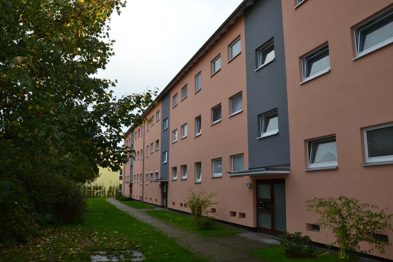 König Immobilien GmbH - Immobilienangebot - Baunatal - Etagenwohnung - Renovierte Eigentumswohnung mit Balkon in zentraler Lage!