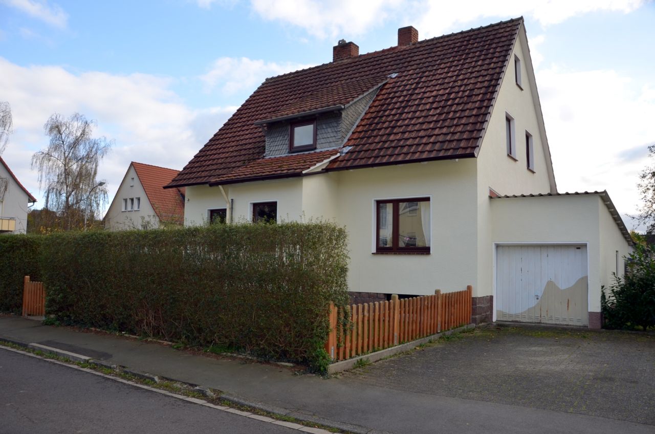 König Immobilien GmbH - Immobilienangebot - Fritzlar - Einfamilienhaus - Ihre Chance auf ein gepflegtes Eigenheim in Fritzlar! KEINE KÄUFERPROVISION