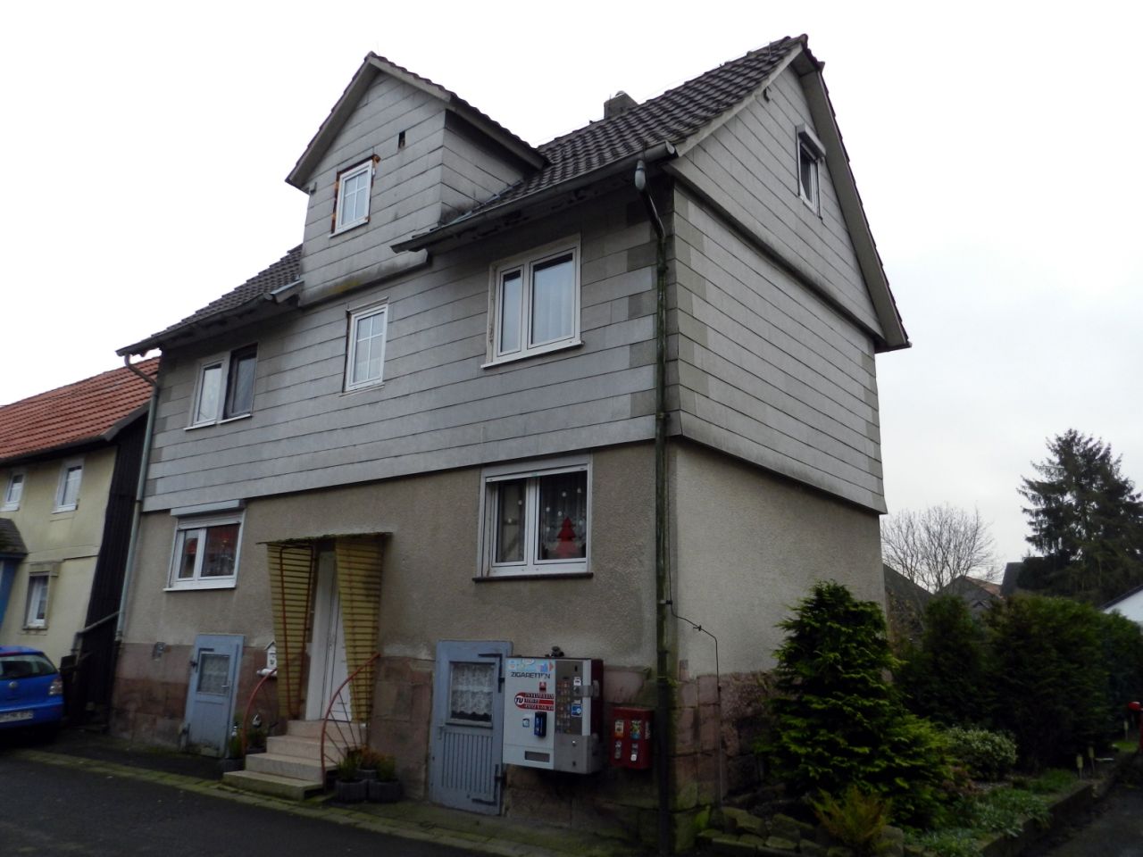 König Immobilien GmbH - Immobilienangebot - Fritzlar - Einfamilienhaus - Ihre Chance endlich in die eigenen vier Wände einzuziehen! KEINE KÄUFERPROVISION