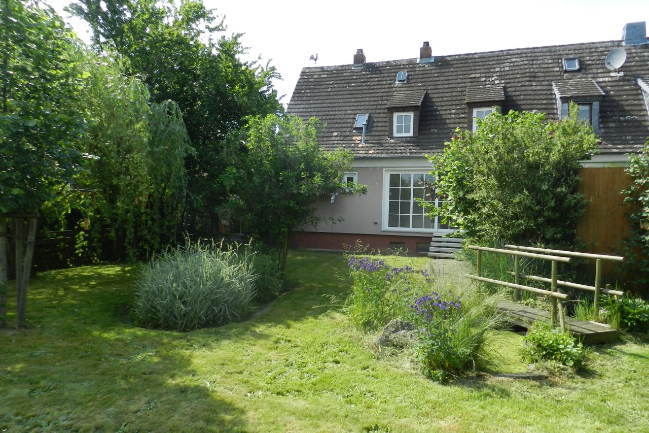 König Immobilien GmbH - Immobilienangebot - Schwalmstadt - Doppelhaushälfte - Familienfreundliche Doppelhaushälfte mit herrlichem Garten! KEINE KÄUFERPROVISION