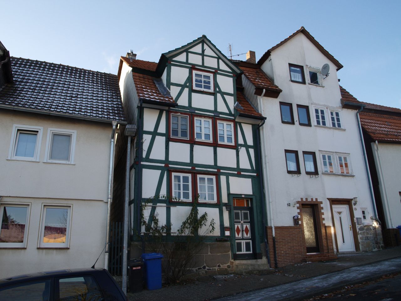 König Immobilien GmbH - Immobilienangebot - Homberg - Einfamilienhaus - Für Fachwerkliebhaber und andere die gern gut wohnen. Keine Käuferprovision